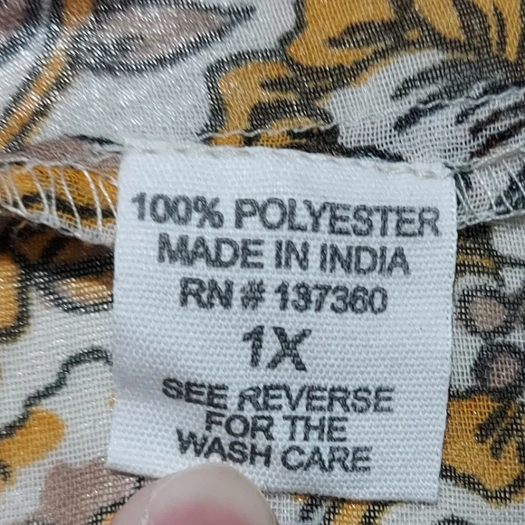 Live 4 Truth Peachy Floral design 1X - Picture 6 of 9